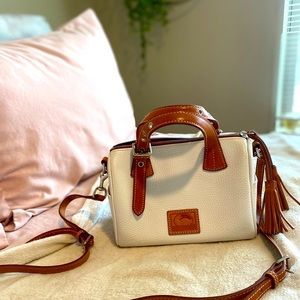 Dooney & Bourke White Purse
